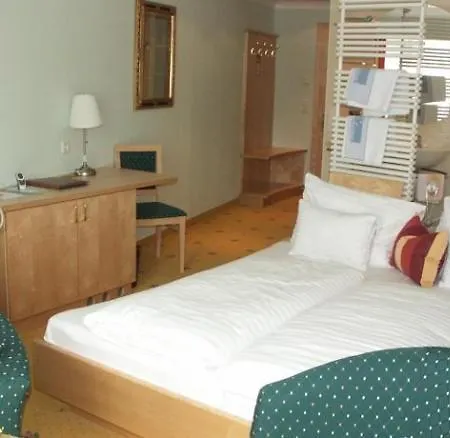 Alpina Nature-wellness מלון